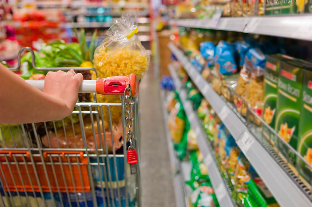 Supermercados impulsionam o varejo brasileiro, mas ainda sofrem com a digitalização