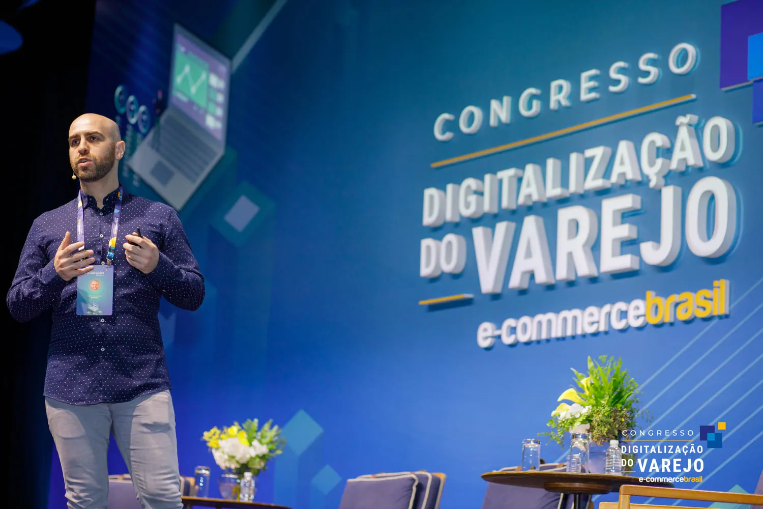 "Brasil ocupará espaço entre grandes potências do e-commerce em 2027", afirma analista do eMarketer