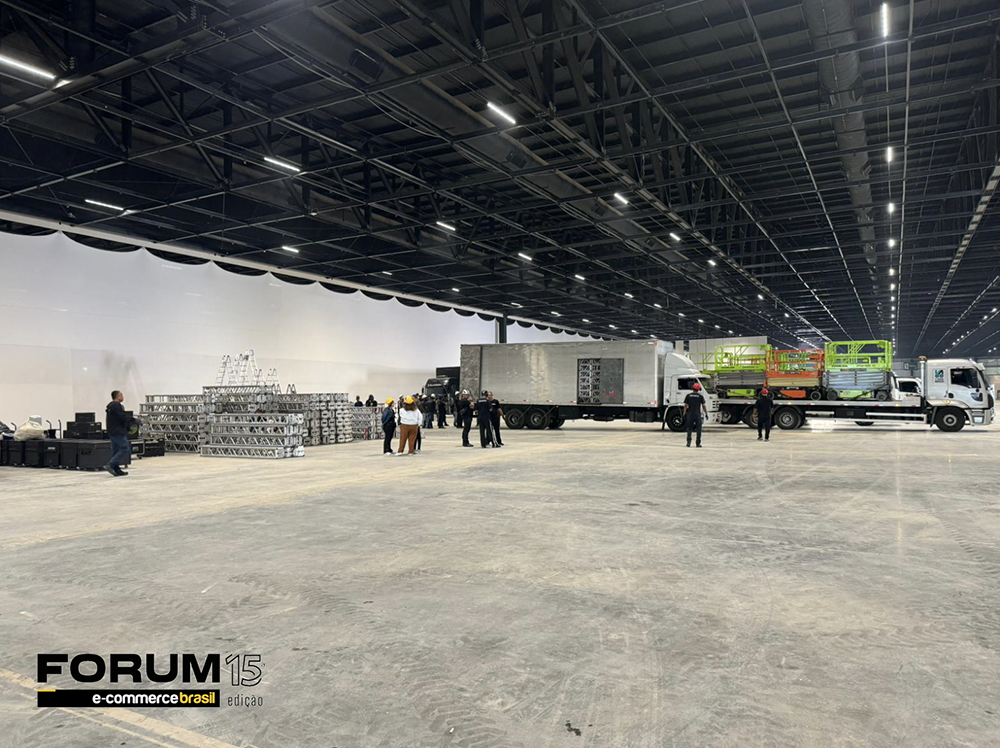 Montagem da 15ª Edição do Fórum E-Commerce Brasil começa nesta segunda ...