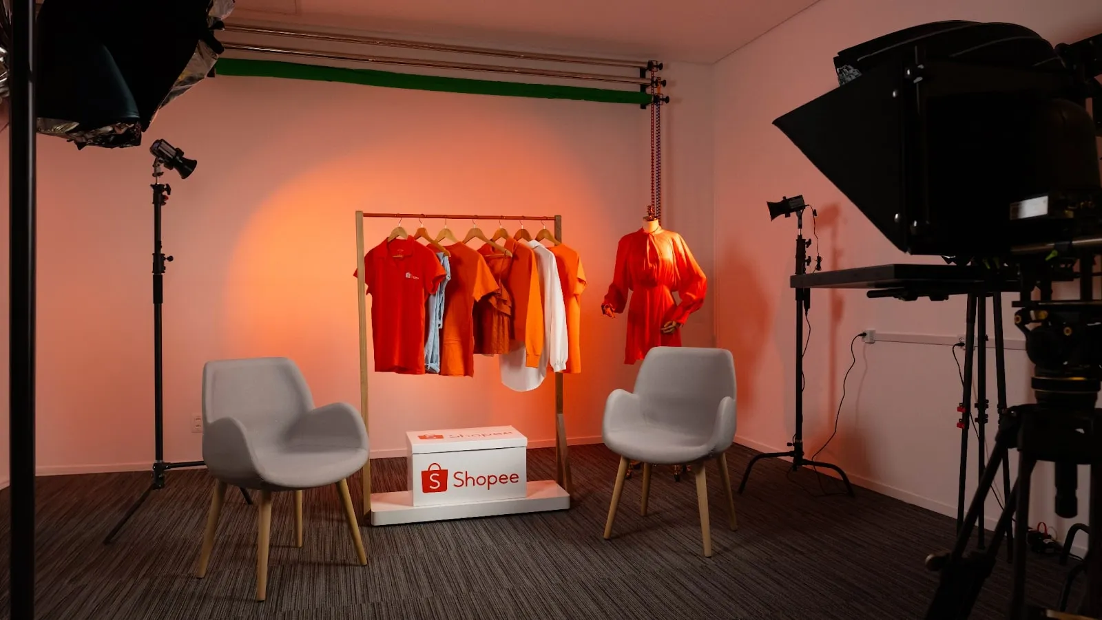 Shopee busca impulsionar empreendedores de moda digital com novo escritório no Brás