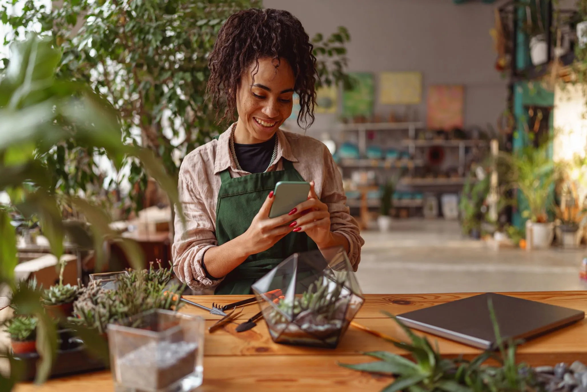 Maioria dos brasileiros aprende sobre sustentabilidade por meios digitais