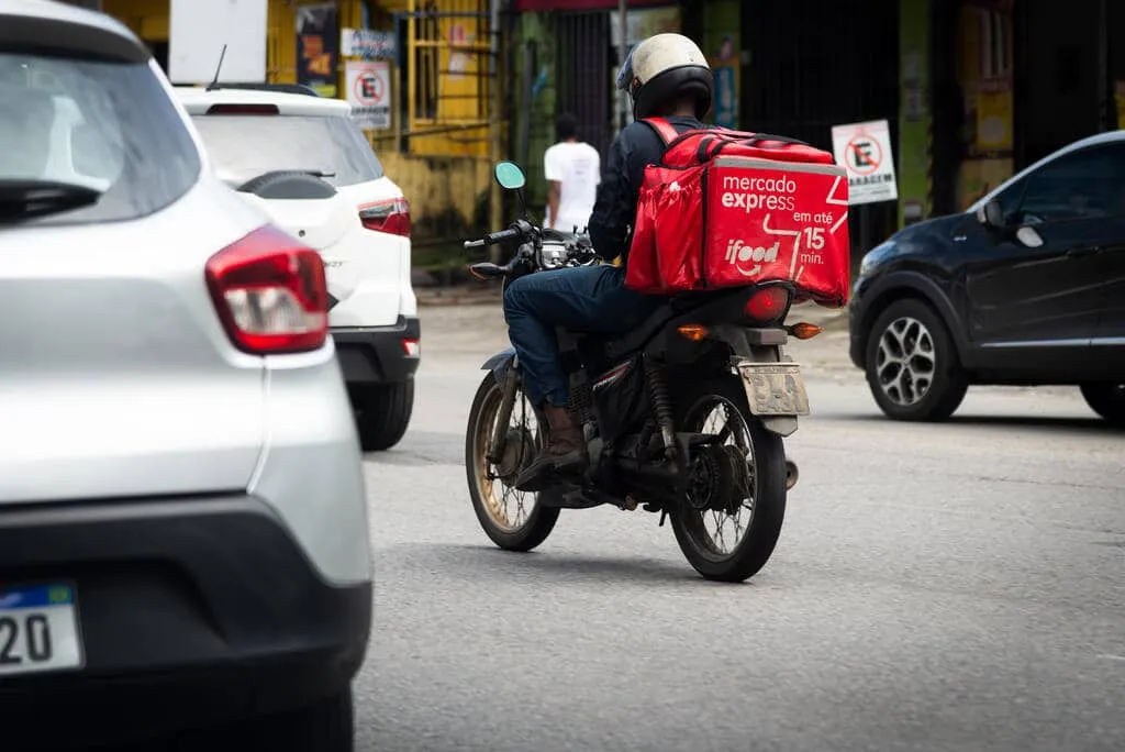 Delivery cresce no Brasil com 380 mil estabelecimentos cadastrados no iFood em 2024