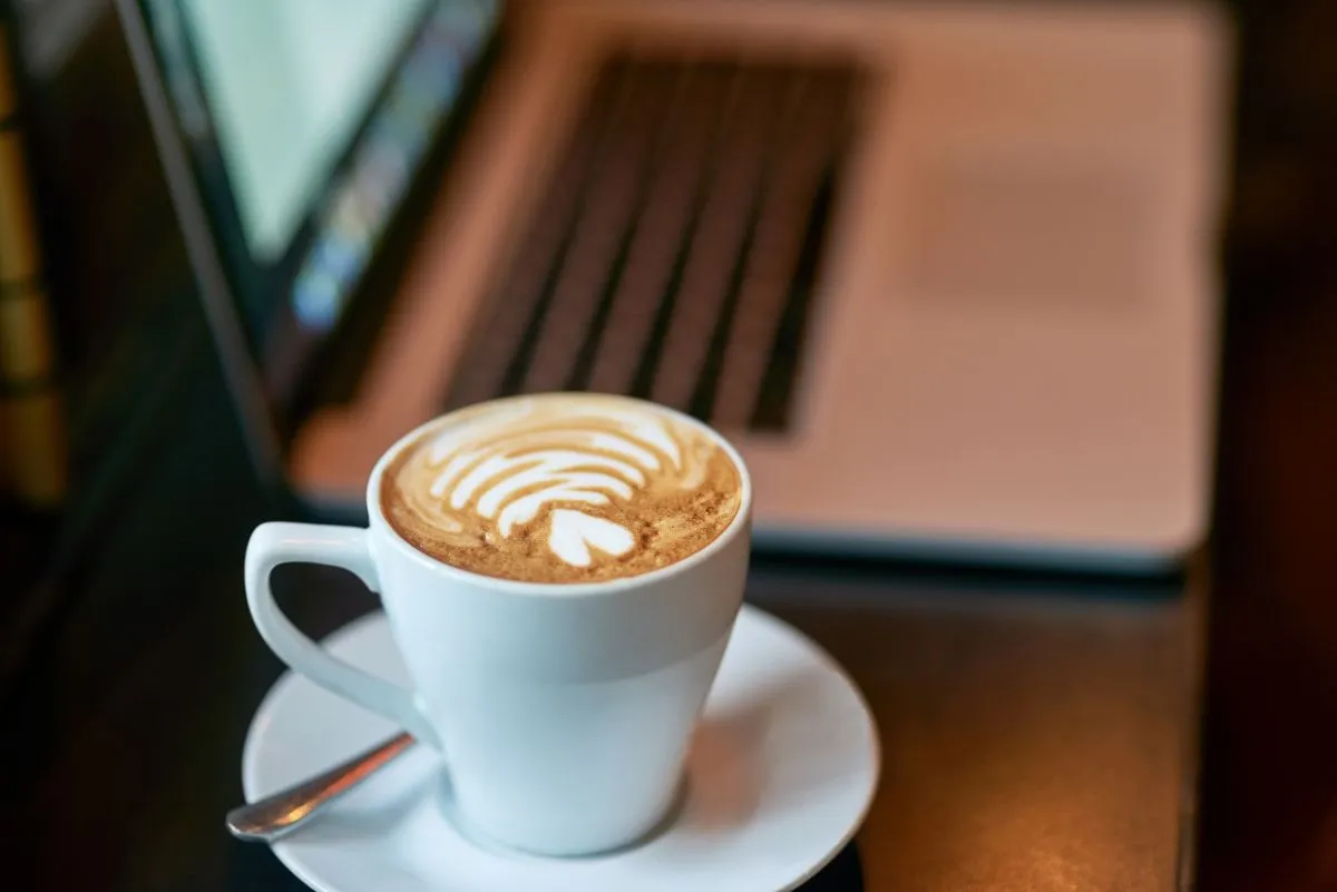Venda de café impulsiona alta de 20% no e-commerce de bebidas no 1º trimestre