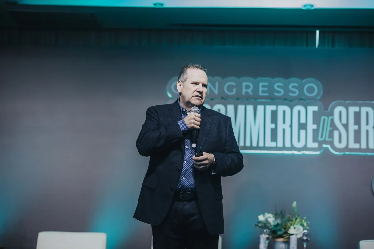 Com tecnologia a bordo, LATAM aprimora a experiência de voar