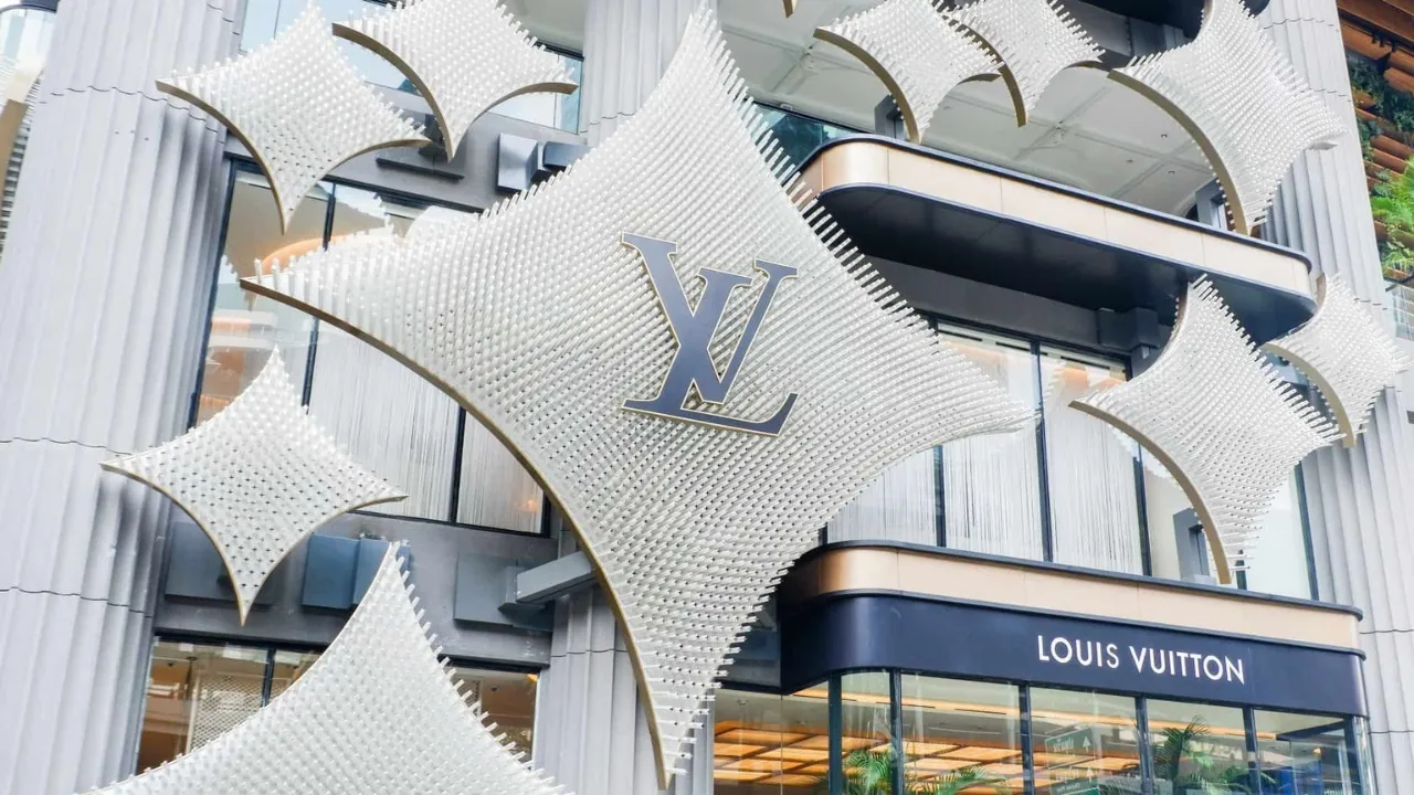 LVMH perde 120 bilhões de euros e arrasta mercado de luxo para a crise