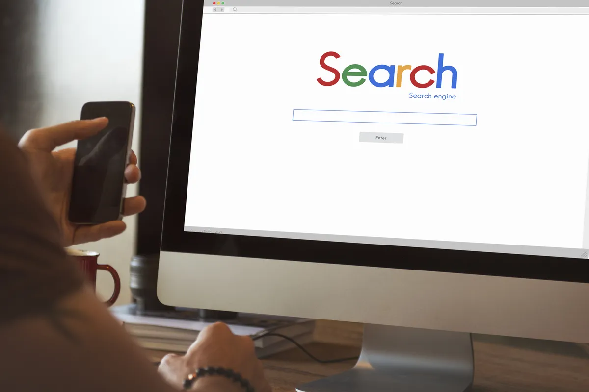Temu e Mercado Livre disputam espaço no topo do e-commerce brasileiro