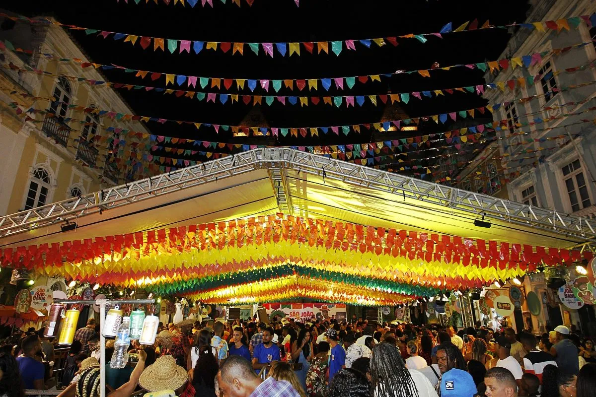 Brasileiros pretendem gastar até R$ 200 nas festas juninas de 2025, aponta pesquisa