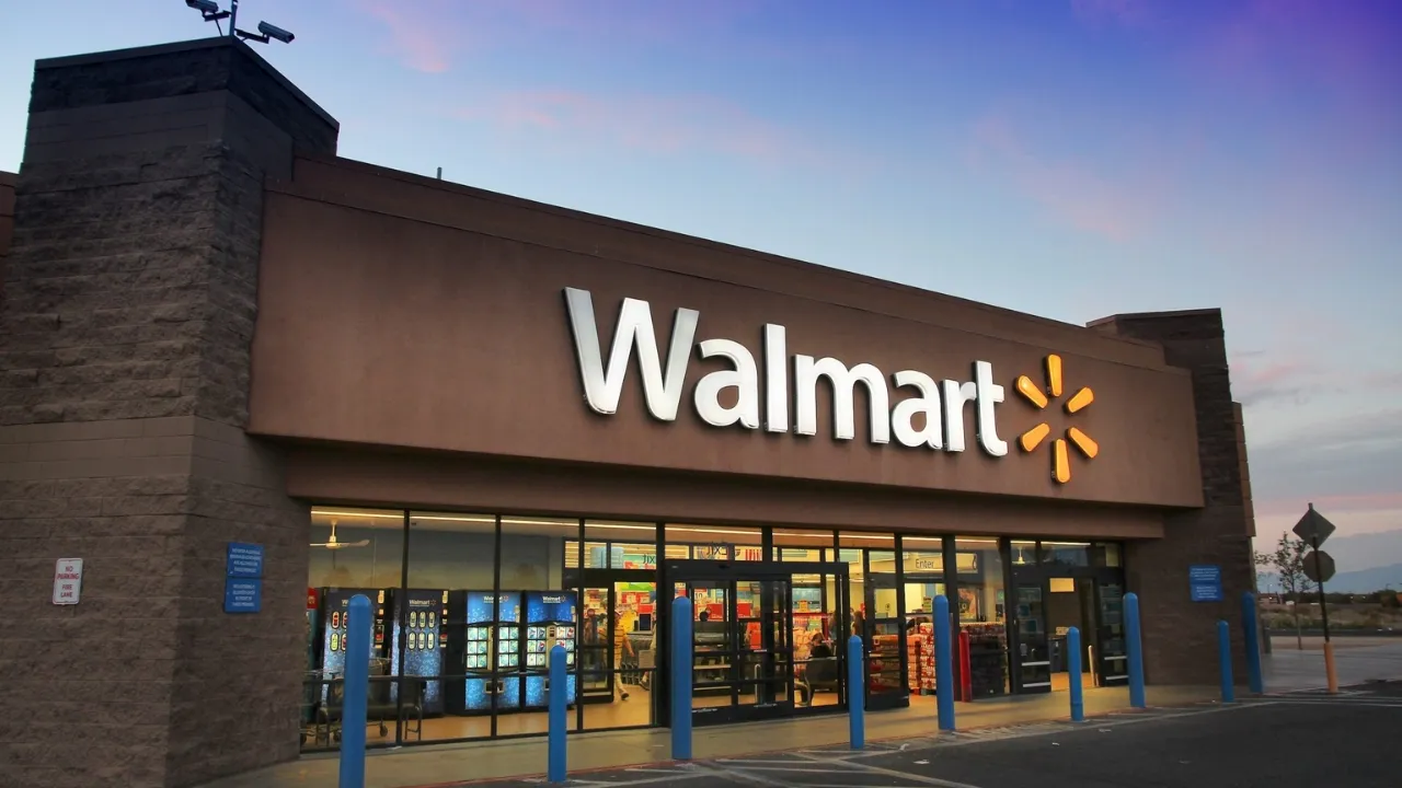 Walmart investe em superagentes de IA para disputar protagonismo com Amazon no e-commerce