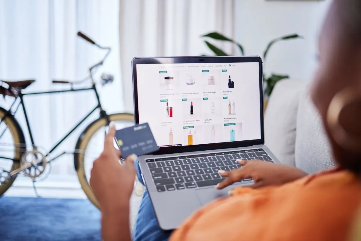 E-commerce brasileiro movimentou R$ 100,5 bilhões no 1º semestre de 2025