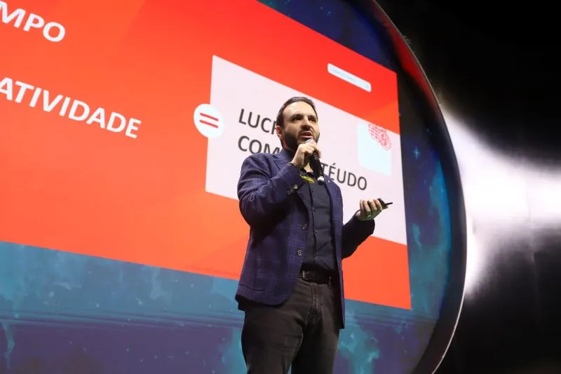 Varejo em transformação: Kwai aposta no social commerce parademocratizar o e-commerce no Brasil