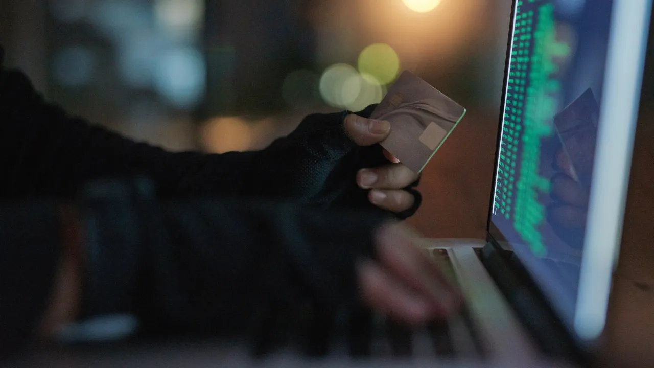 A era dos falsos positivos: quando a prevenção de fraudes atrapalha as vendas legítimas