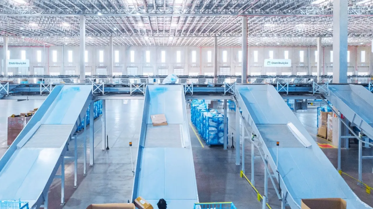 Pesquisa aponta tendências e oportunidades logísticas para a Black Friday de 2025