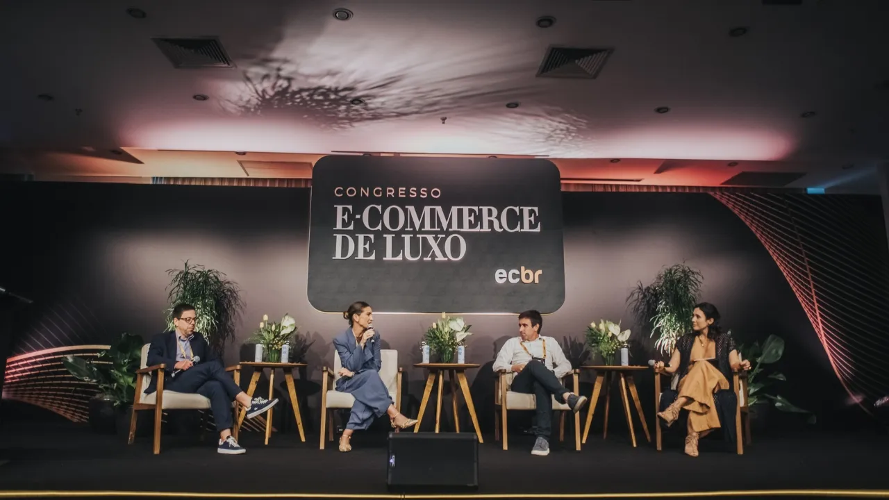 Experiências híbridas transformam o e-commerce de luxo