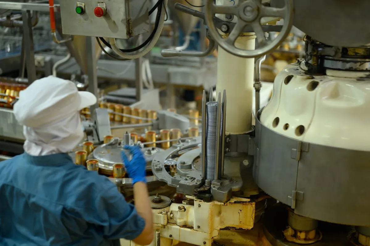 Produção industrial volta a crescer e registra alta de 0,1% em outubro