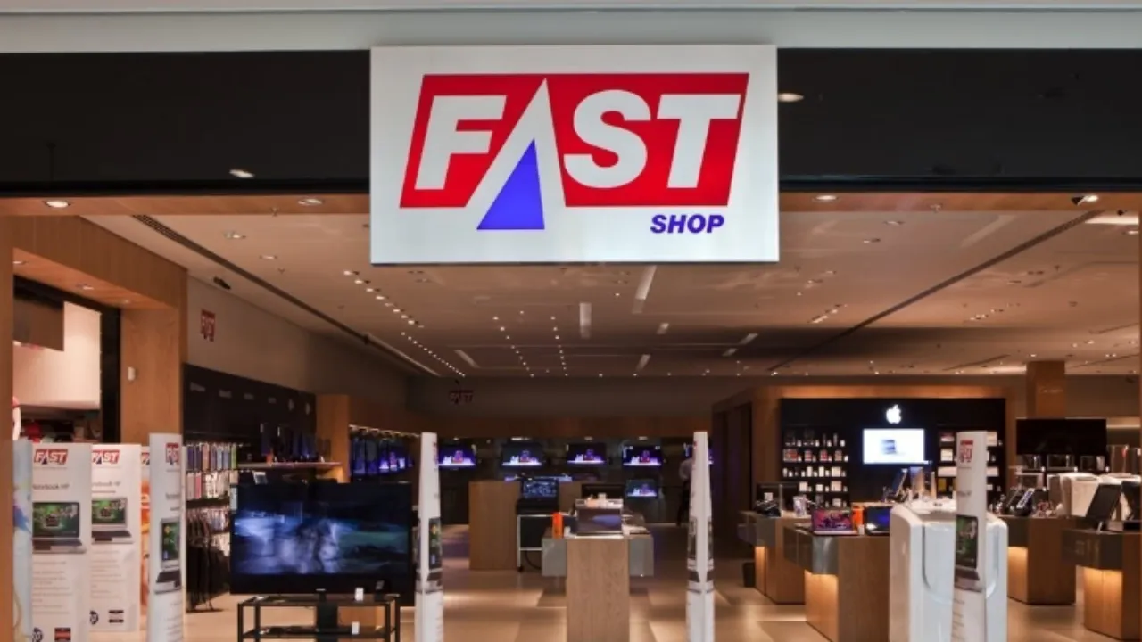 Fast Shop fecha 11 lojas e um centro de distribuição em meio à reestruturação