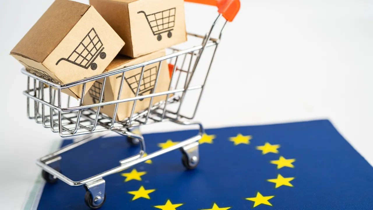 União Europeia antecipa fim da isenção para pequenas encomendas