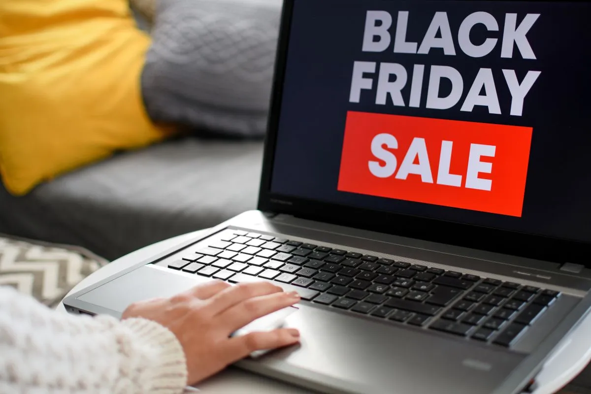 E-commerce fatura R$ 1,69 bi nas primeiras 12 horas da Black Friday 2025