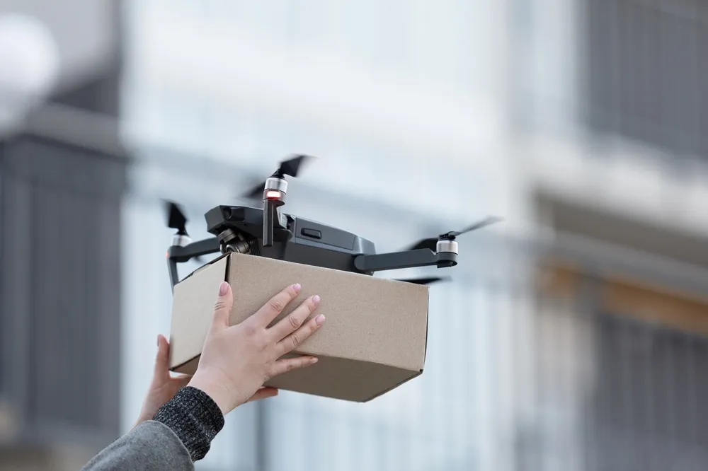 O novo last mile: como drones podem redefinir a experiência de entrega no e-commerce brasileiro
