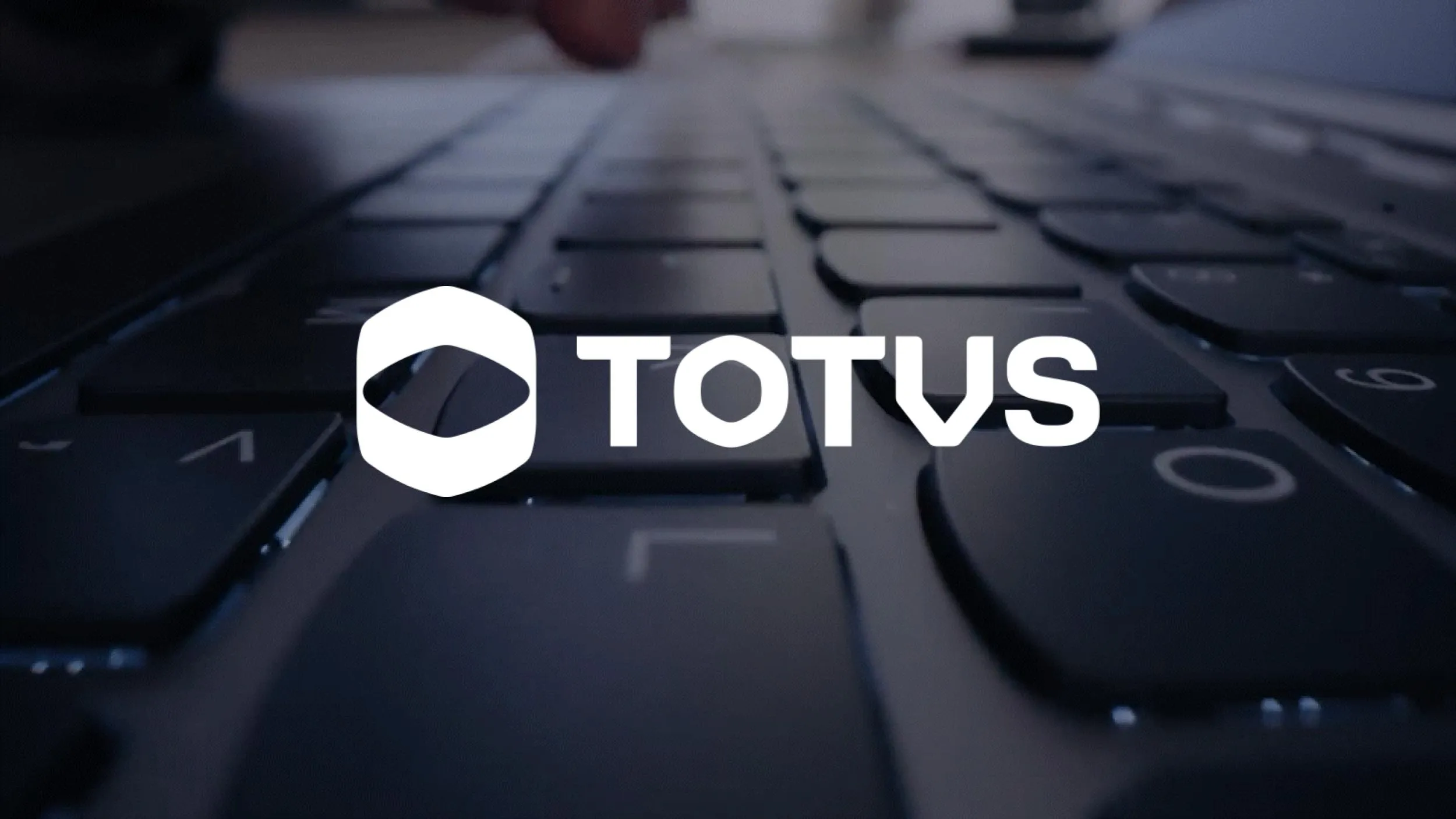 TOTVS lança assistente de IA para apoiar supermercados na Reforma Tributária