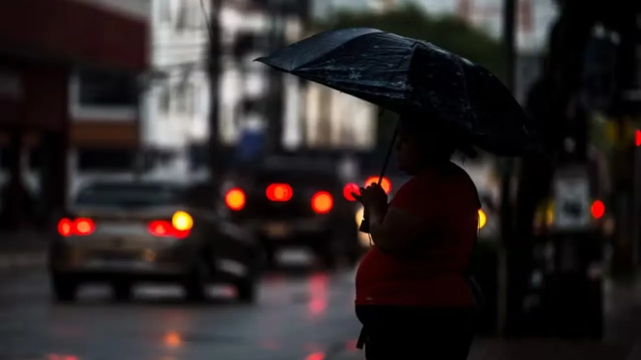 Falta de energia em SP pode ter gerado perda de até R$ 51,7 mi no comércio, diz ACSP