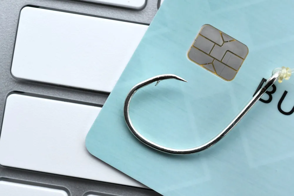 Phishing: como se proteger do golpe que cresce junto com as vendas