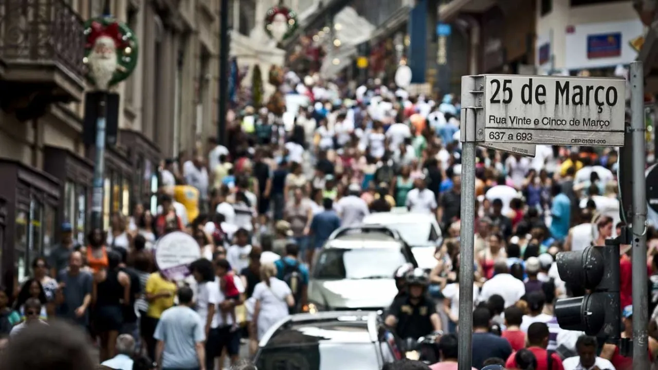 Feriados de 2026 podem retirar R$ 17 bilhões do comércio paulista