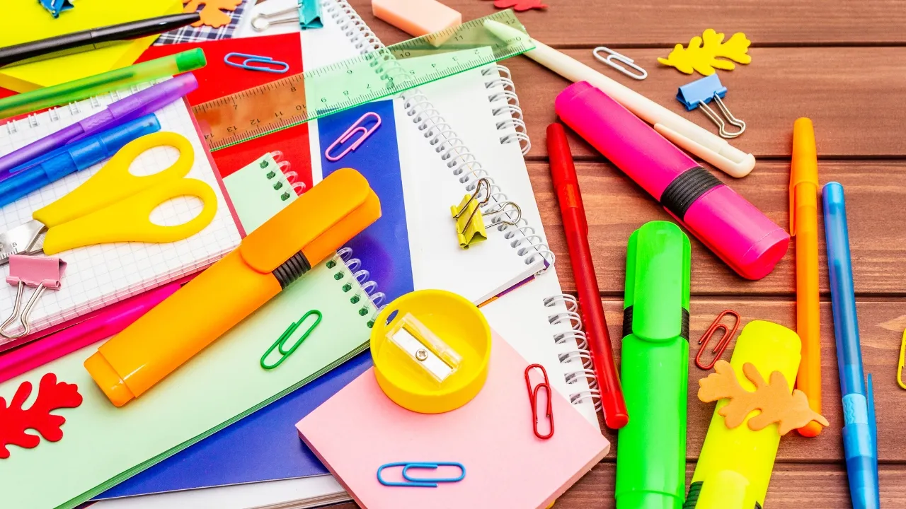 Shopee e Instituto Vakinha promovem arrecadação digital de materiais escolares