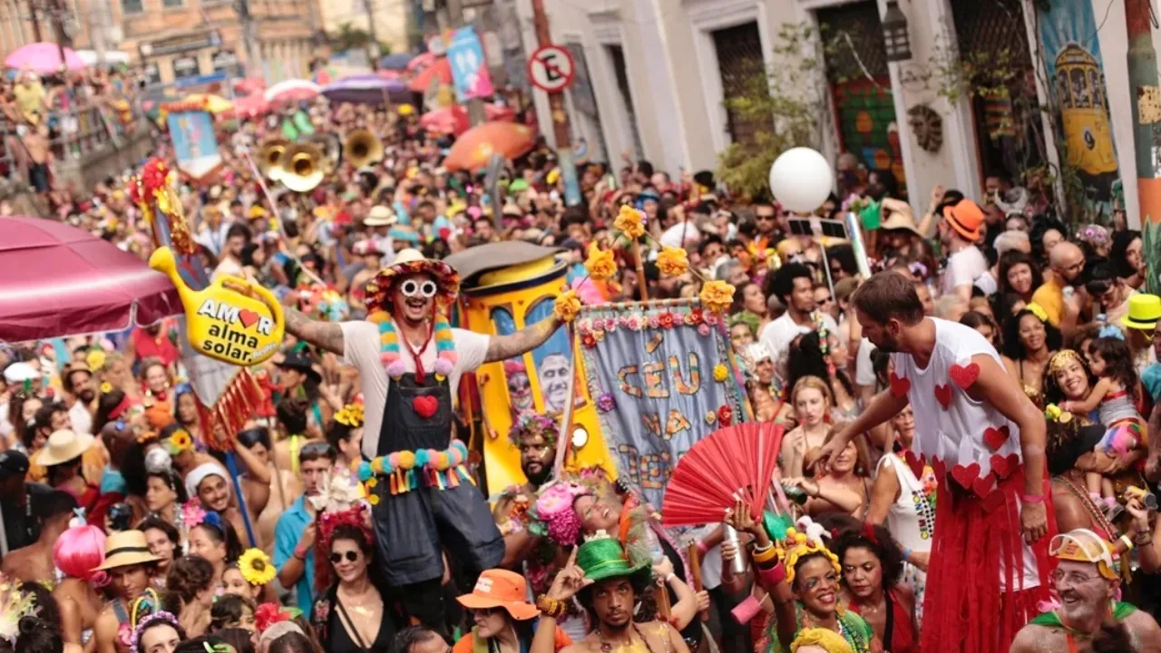 Carnaval 2026 deve injetar R$ 14,48 bilhões na economia brasileira