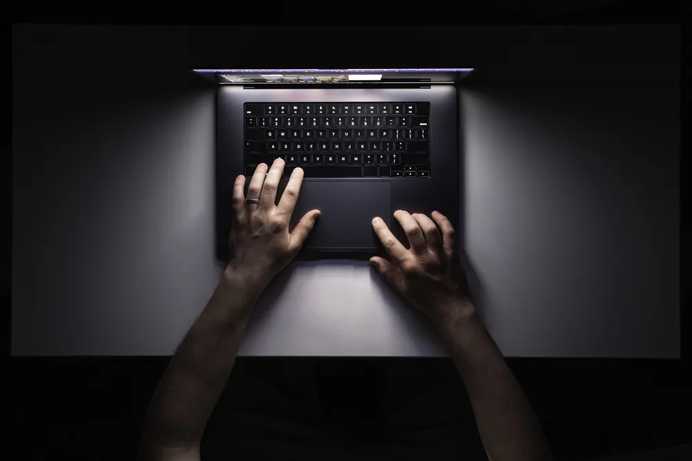 Golpes online exploram hábitos digitais e crescem no fim de 2025