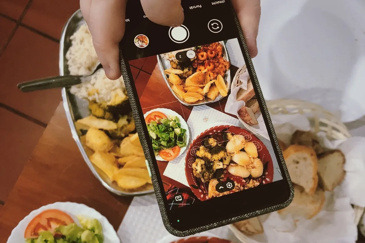 Marcas buscam humanizar imagens para ganhar confiança do consumidor