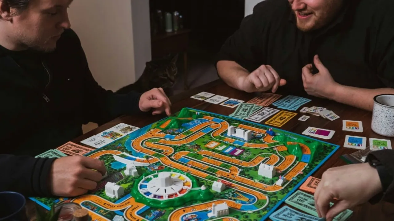 Jogos de tabuleiro e blocos impulsionam categoria de "kidults" em 2025