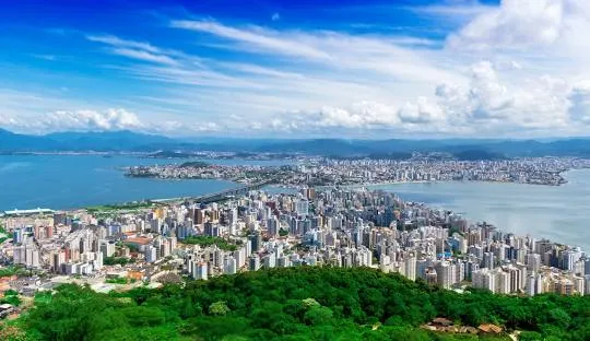 E-commerce de Santa Catarina movimenta R$ 16,8 bilhões em 2025 e mantém crescimento em 2026