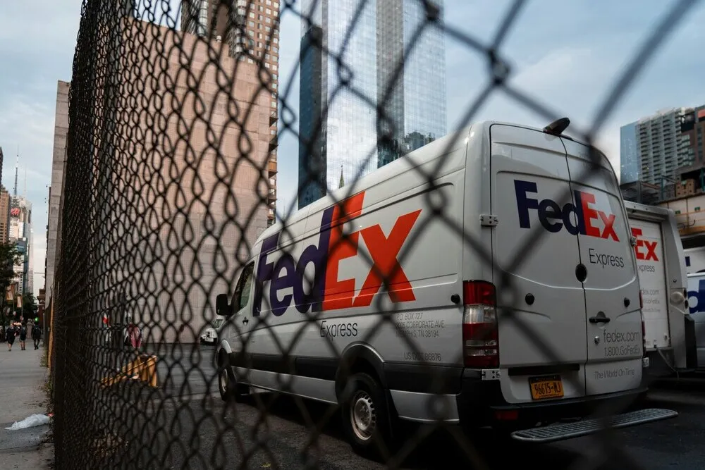 FedEx amplia oferta de entregas rápidas