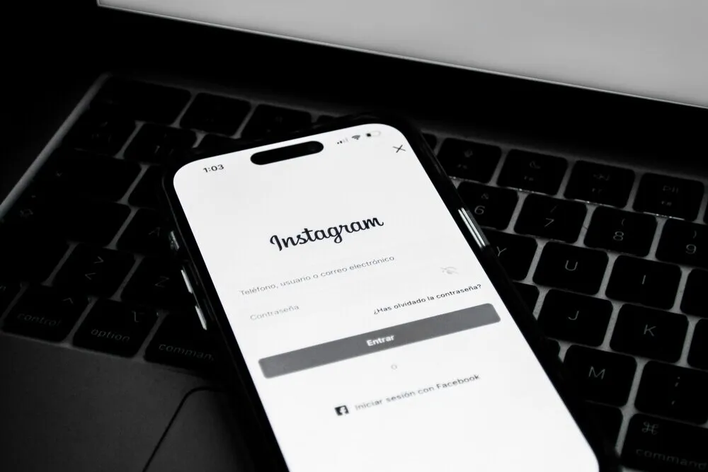 Instagram influencia compras de 73% dos usuários no Brasil