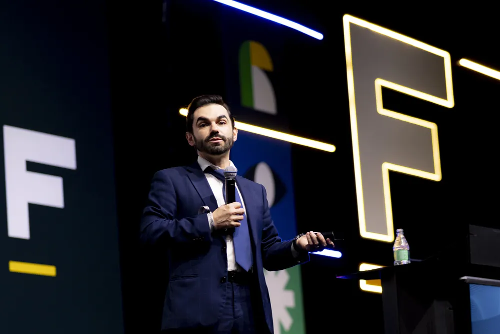 Reforma tributária exige revisão de preços e capital de giro no e-commerce para 2027