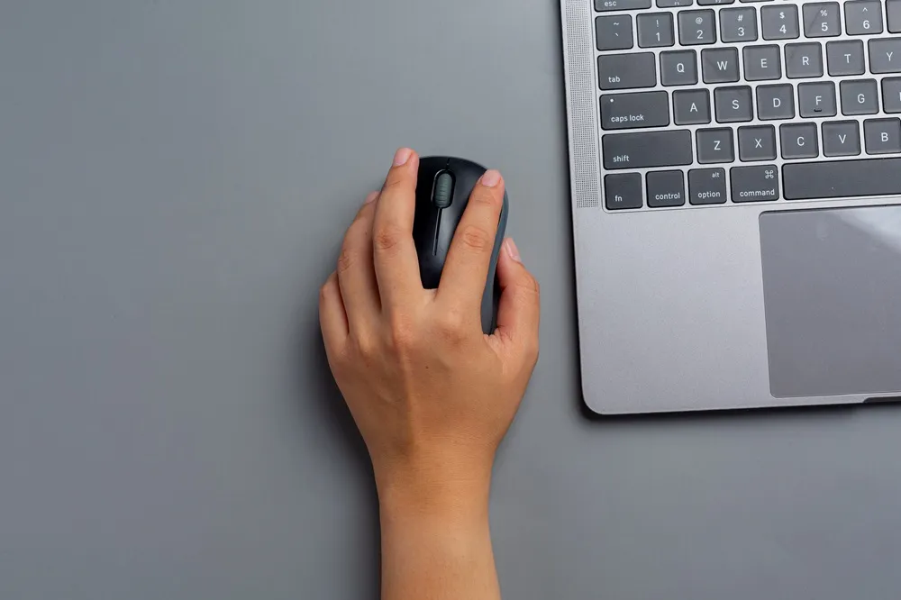 O clique virou commodity: como confiança, reputação e marca estão mudando o e-commerce