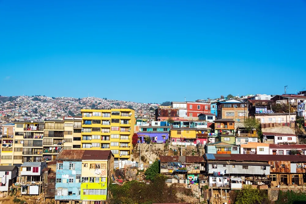 O CEP onde a logística para: por que entregar em favelas ainda é um desafio para o varejo